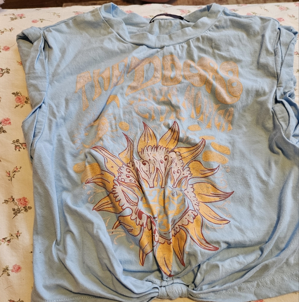 Set Of 3 Graphic Crop Tops